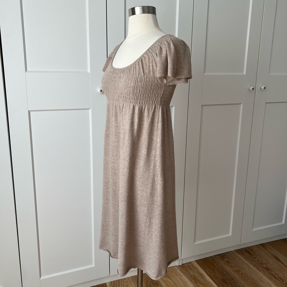 ANTHROPOLOGIE Moth Cashmere Smocked Short Sleeve Babydoll Sweater Dress XSmall - Picture 3 of 10